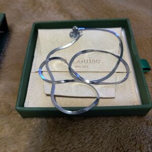 D. Louise Fine Essentials Herringbone Necklace